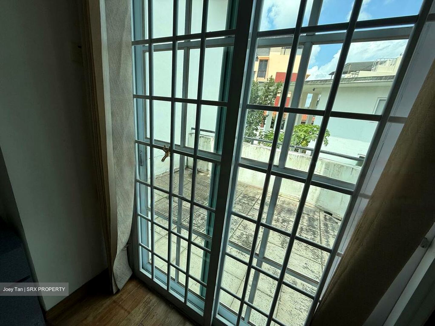 Golden Hill Estate (D19), Terrace #447273031